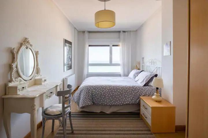 Apartamento Ezcurdia 22 Playa De San Lorenzo Primera Linea Gijón Exterior foto
