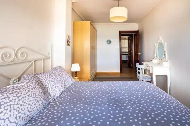 Apartamento Ezcurdia 22 Playa De San Lorenzo Primera Linea Gijón Exterior foto